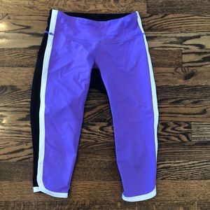 Lululemon knee length crop size 4